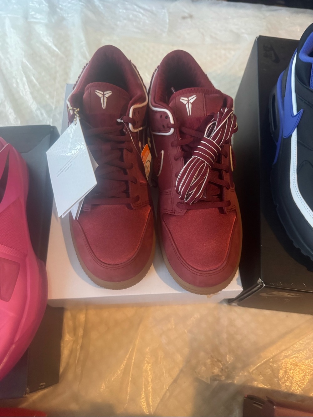 Men Kobe Dunks